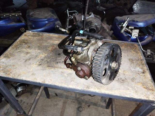 bontott OPEL MERIVA A Nagynyomású Szivattyú