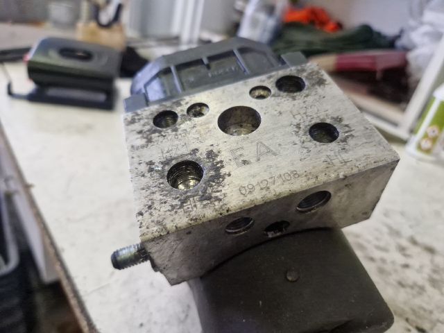 bontott OPEL MERIVA A ABS Kocka