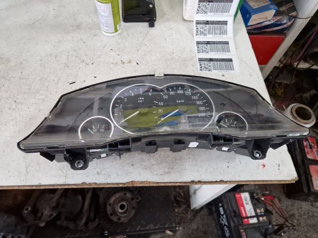 bontott OPEL MERIVA A Kilométeróra