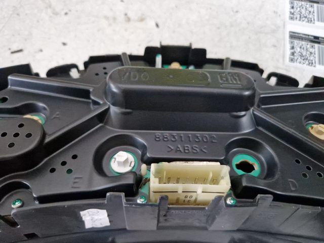 bontott OPEL MERIVA A Kilométeróra