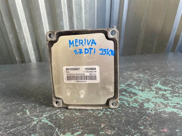 bontott OPEL MERIVA A Motorvezérlő