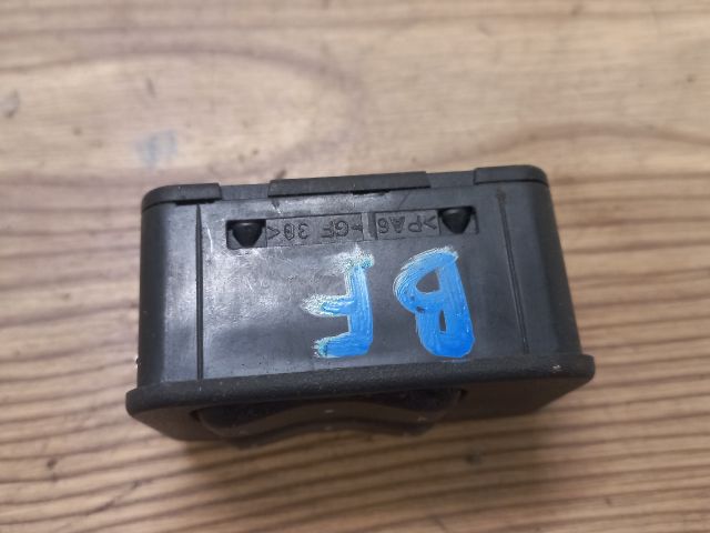 bontott OPEL MERIVA A Ablakemelő Kapcsoló Négyes / Kettes