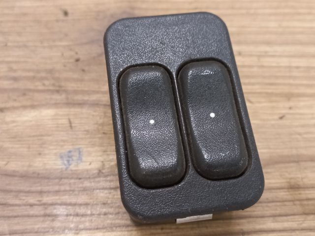 bontott OPEL MERIVA A Ablakemelő Kapcsoló Négyes / Kettes