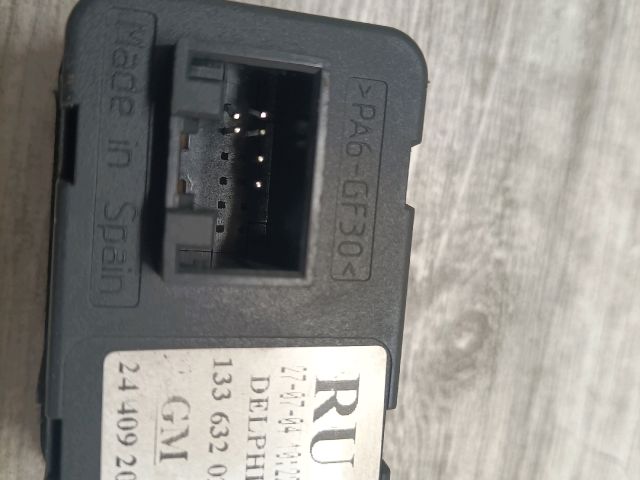 bontott OPEL MERIVA A Ablakemelő Kapcsoló Négyes / Kettes