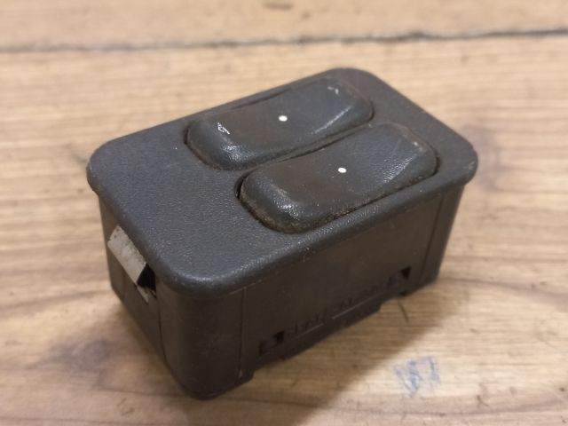 bontott OPEL MERIVA A Ablakemelő Kapcsoló Négyes / Kettes