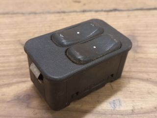 bontott OPEL MERIVA A Ablakemelő Kapcsoló Négyes / Kettes