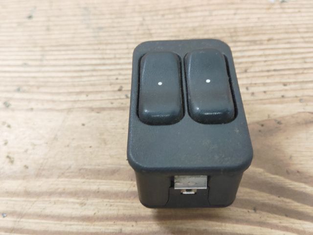 bontott OPEL MERIVA A Ablakemelő Kapcsoló Négyes / Kettes