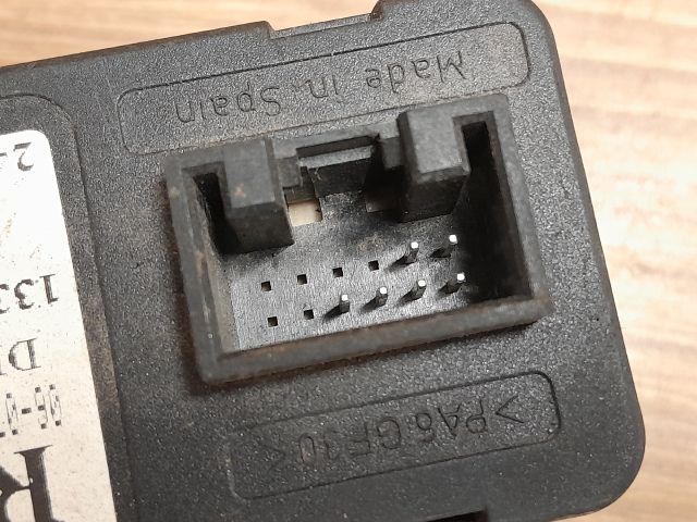 bontott OPEL MERIVA A Ablakemelő Kapcsoló Négyes / Kettes