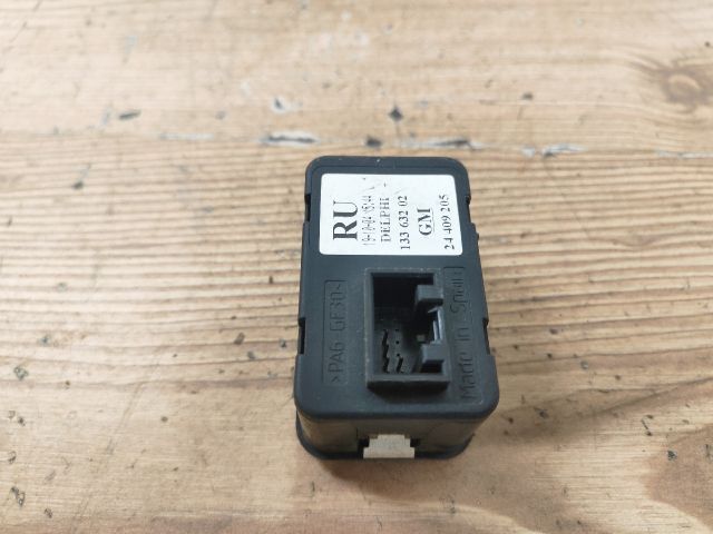 bontott OPEL MERIVA A Ablakemelő Kapcsoló Négyes / Kettes