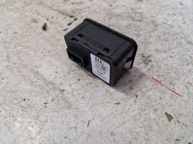 bontott OPEL MERIVA A Ablakemelő Kapcsoló Négyes / Kettes