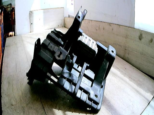 bontott OPEL MERIVA A Akkumulátor Tartó