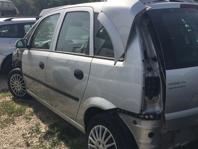 bontott OPEL MERIVA A Bal B Oszlop