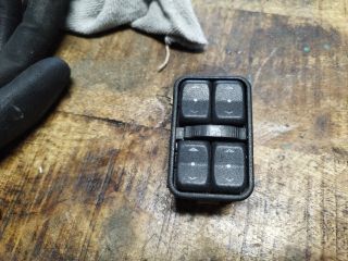 bontott OPEL MERIVA A Bal első Ablakemelő Kapcsoló