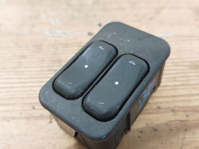 bontott OPEL MERIVA A Bal első Ablakemelő Kapcsoló