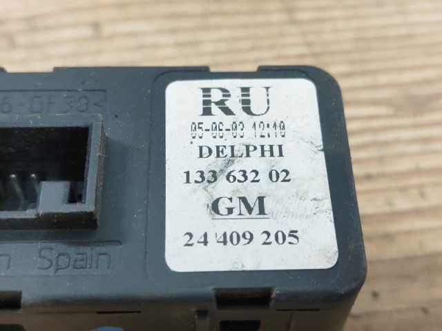 bontott OPEL MERIVA A Bal első Ablakemelő Kapcsoló