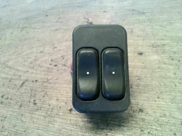 bontott OPEL MERIVA A Bal első Ablakemelő Kapcsoló