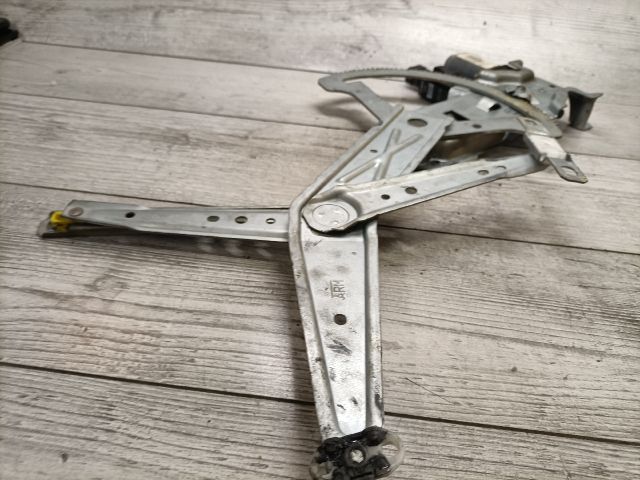 bontott OPEL MERIVA A Bal első Ablakemelő Szerkezet (Elektromos)