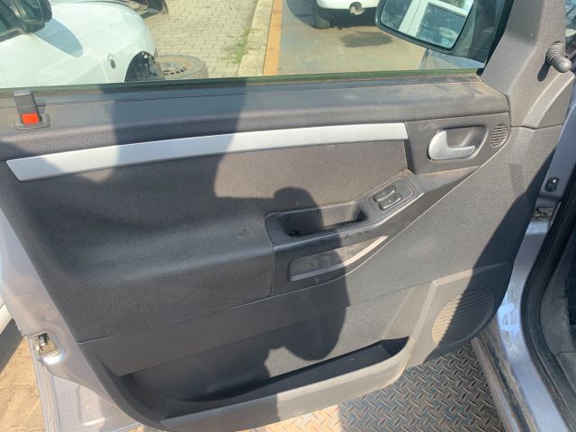 bontott OPEL MERIVA A Bal első Ajtó Kárpit