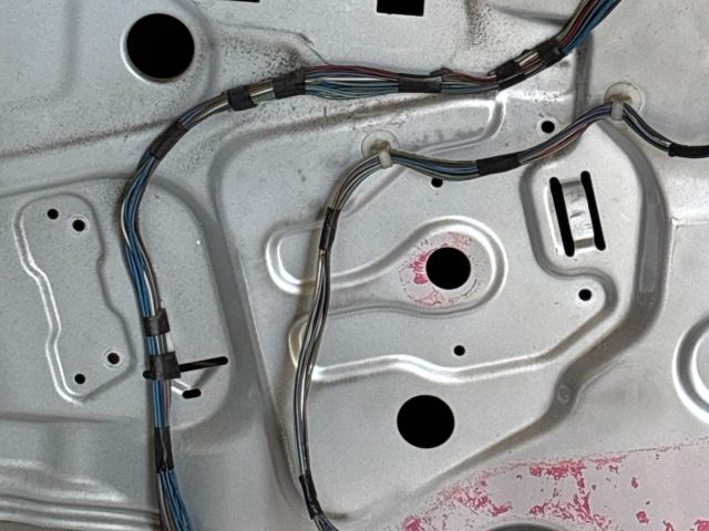 bontott OPEL MERIVA A Bal első Ajtó (Üres lemez)