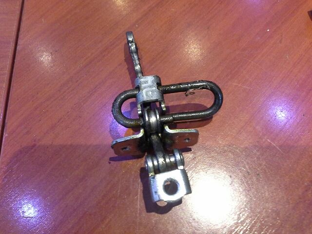 bontott OPEL MERIVA A Bal első Ajtóhatároló