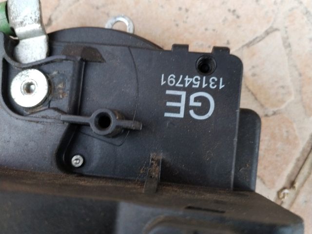 bontott OPEL MERIVA A Bal első Ajtózár