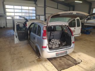 bontott OPEL MERIVA A Bal első Ajtózár