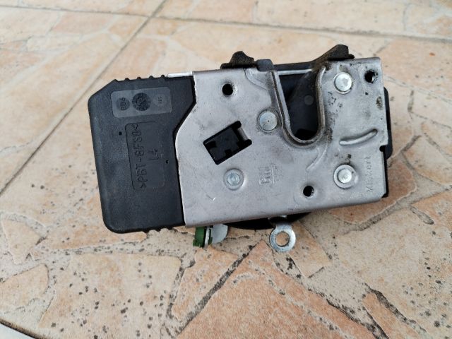 bontott OPEL MERIVA A Bal első Ajtózár