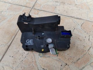 bontott OPEL MERIVA A Bal első Ajtózár