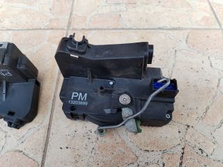 bontott OPEL MERIVA A Bal első Ajtózár