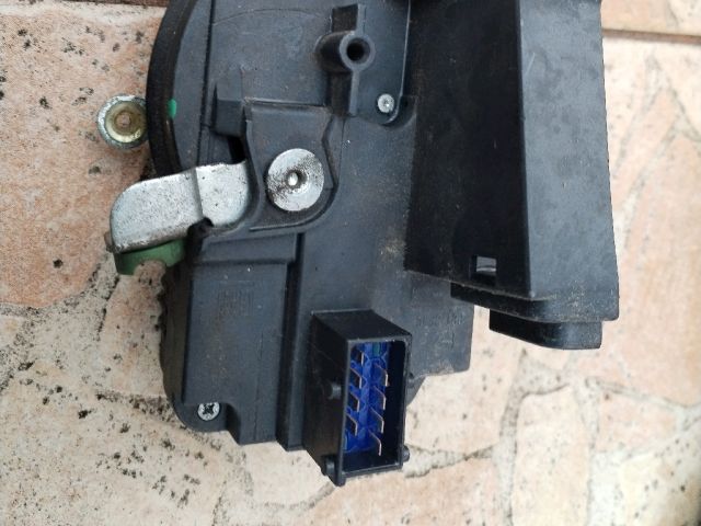 bontott OPEL MERIVA A Bal első Ajtózár