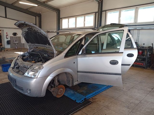 bontott OPEL MERIVA A Bal első Belső Küszöb Burkolat