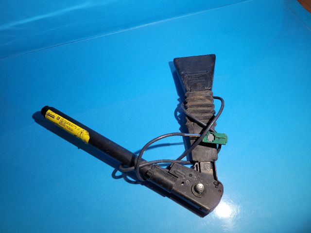 bontott OPEL MERIVA A Bal első Biztonsági Öv Csat