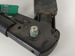 bontott OPEL MERIVA A Bal első Övfeszítő