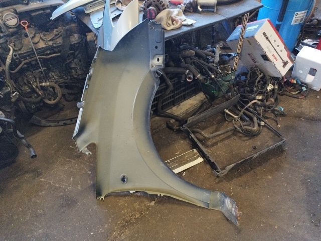 bontott OPEL MERIVA A Bal első Sárvédő