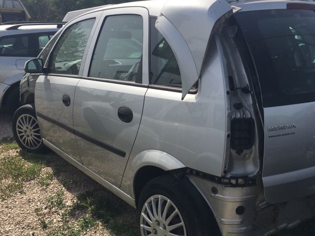 bontott OPEL MERIVA A Bal első Vízlehúzó Gumicsík