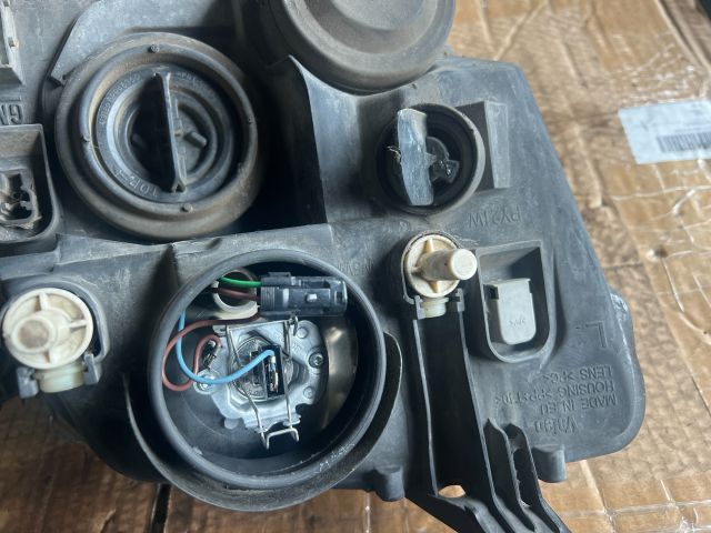 bontott OPEL MERIVA A Bal Fényszóró