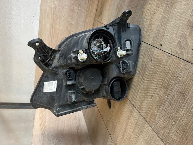 bontott OPEL MERIVA A Bal Fényszóró