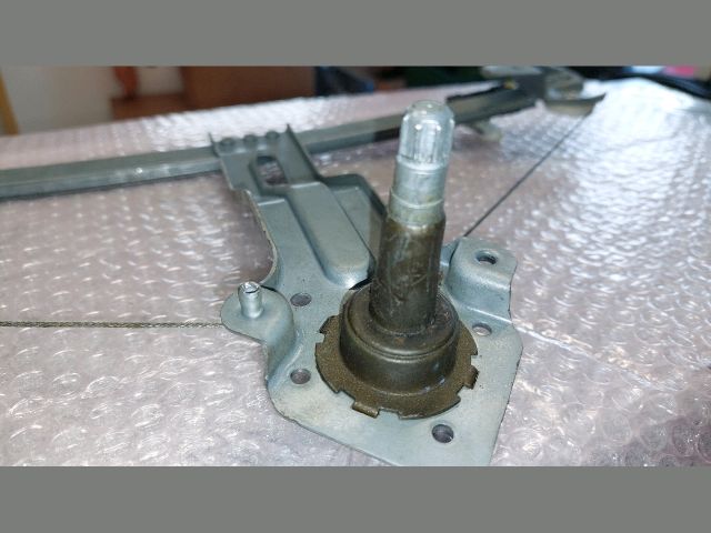 bontott OPEL MERIVA A Bal hátsó Ablakemelő Szerkezet (Mechanikus)