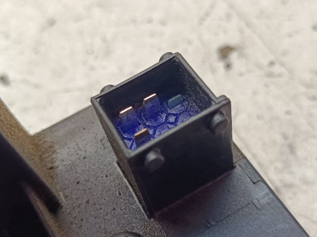 bontott OPEL MERIVA A Bal hátsó Ajtózár