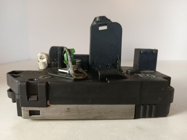 bontott OPEL MERIVA A Bal hátsó Ajtózár