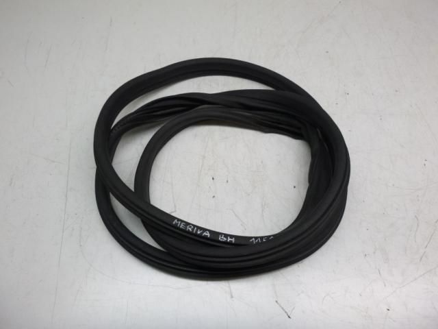 bontott OPEL MERIVA A Bal hátsó Gumikéder