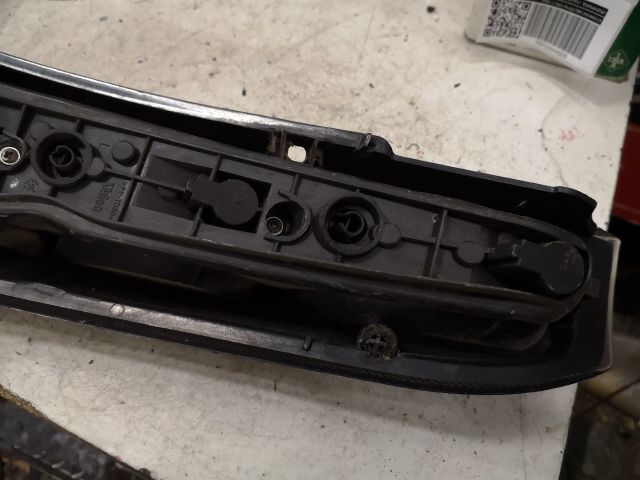 bontott OPEL MERIVA A Bal Hátsó Lámpa