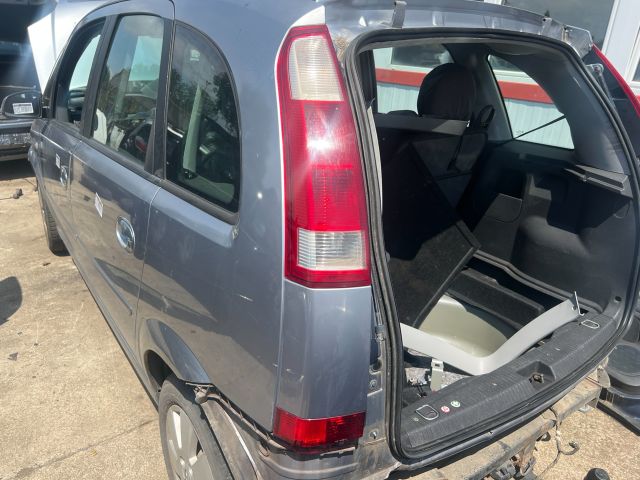 bontott OPEL MERIVA A Bal Hátsó Lámpa