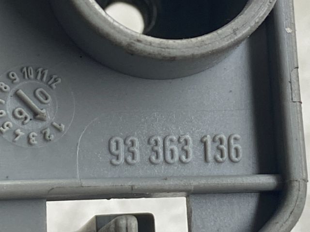 bontott OPEL MERIVA A Biztosítéktábla Doboz