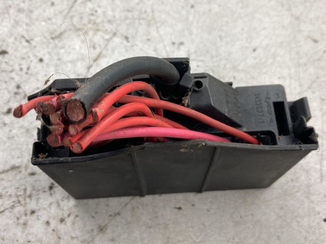 bontott OPEL MERIVA A Biztosítéktábla Doboz