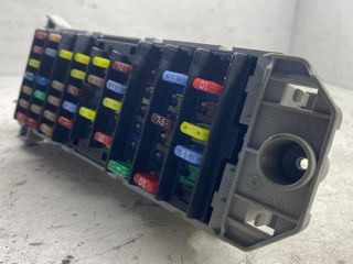 bontott OPEL MERIVA A Biztosítéktábla Doboz