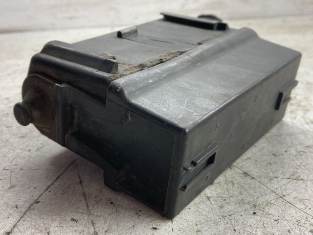 bontott OPEL MERIVA A Biztosítéktábla Doboz