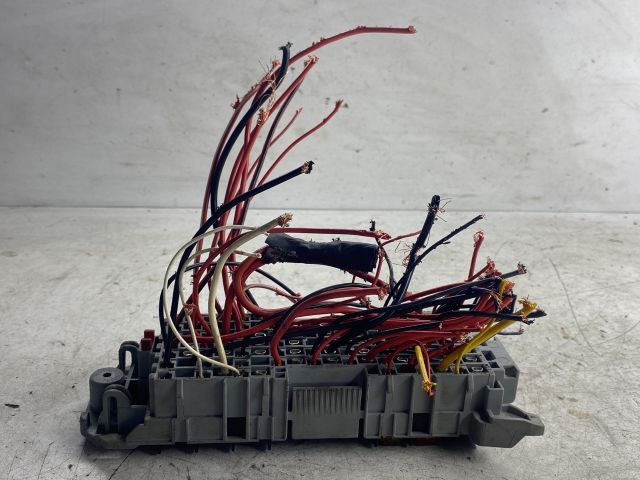 bontott OPEL MERIVA A Biztosítéktábla Doboz