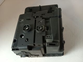 bontott OPEL MERIVA A Biztosítéktábla Doboz