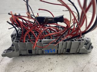 bontott OPEL MERIVA A Biztosítéktábla Doboz